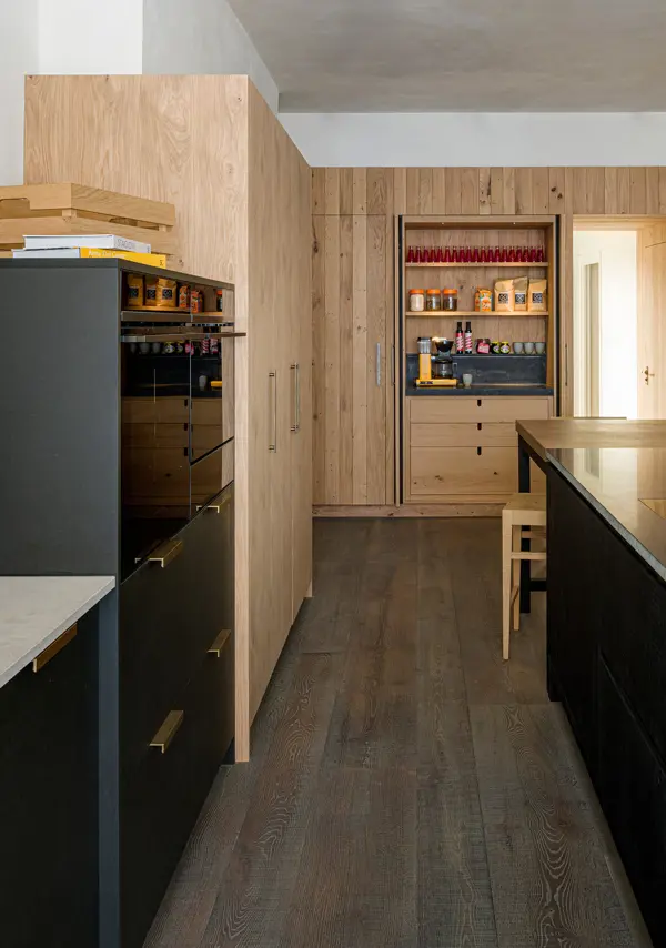 Inglis Hall 4227 Portrait Crop